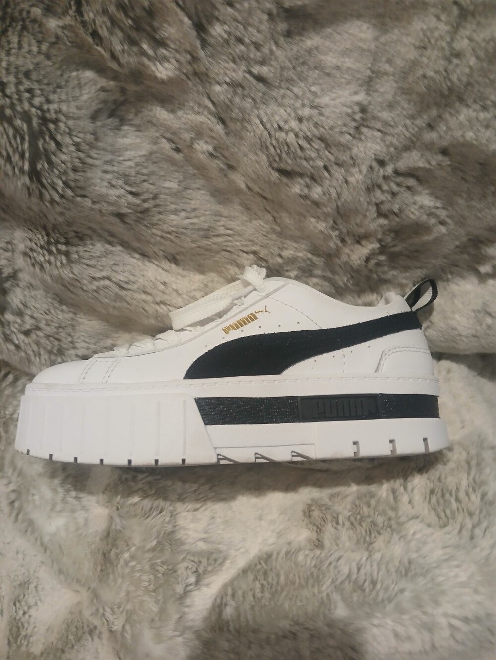Puma Kids White Sneakers with Black Formstripe and Gold Logo